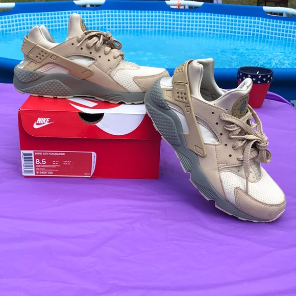 Nike Other - Nike Huarache men’s 8.5 with box used